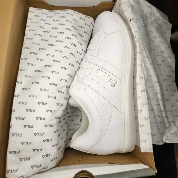 Fila Boca on the 8s Mens size 14 triple white sneaker shoes - Picture 5 of 11